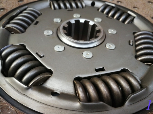 1861760034CLUTCH DISC supplier